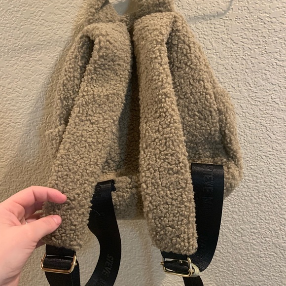 Steve Madden Sherpa backpack - Picture 2 of 4